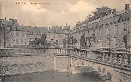 BR55409 l entree du chateau Beloeil belgien