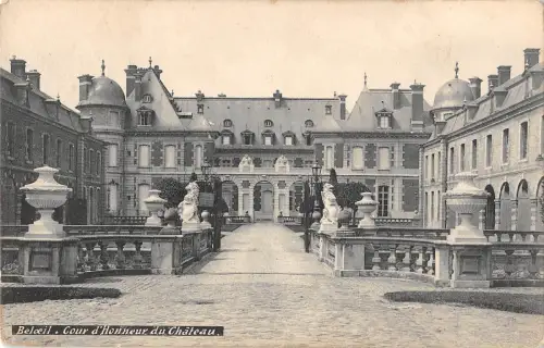 BR55423 Cour d honneur du chateau Beloeil Belgien