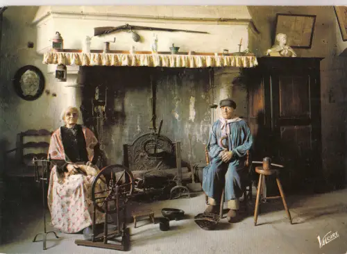 BF15527 loches i et l le musee du folklore france front/back image