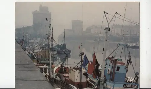 BF31757 la rochelle 17 le port ship de la rochelle dans france front/back image