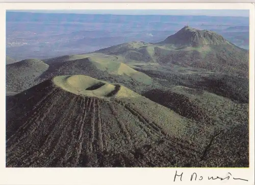 BF13759 chaine des puys puy de dome au premier plan france front/back image