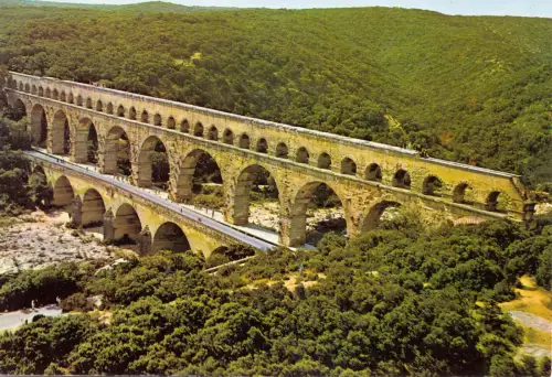 BF14738 le pont du gard vue aerienne aqueduct romain france front/back image