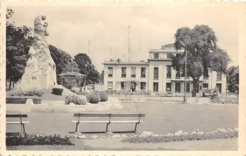 BR19657 Huy theatre communal et monument aux morts belgien