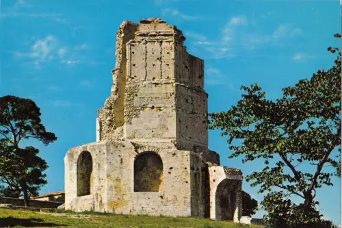 BF14739 nimes gard la tour magne monument romin datant france front/back image