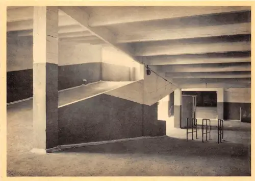 B74735 rampes vers galerie populaire soprtpaleis antwerpen belgien