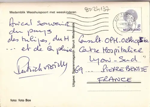 BF24137 medemblik weeshuispoort met weeskinderen netherland front/back image