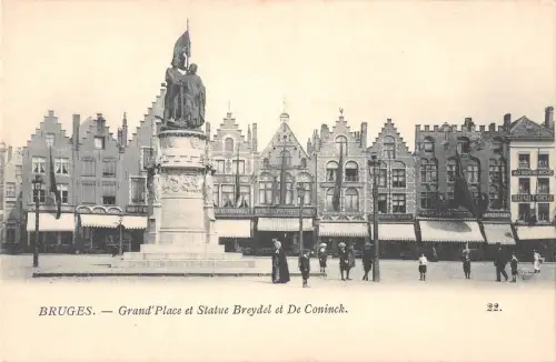 BR95262 Brügge Grand Place et Statue Breydel et de Coninck Belgien
