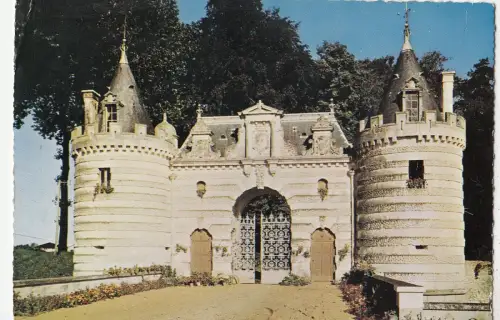 BF15631 le lude entree du chateau les tourelles france front/back image