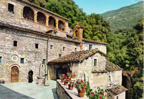 BF15318 assisi eremo delle carceri l chiostro italy front/back image