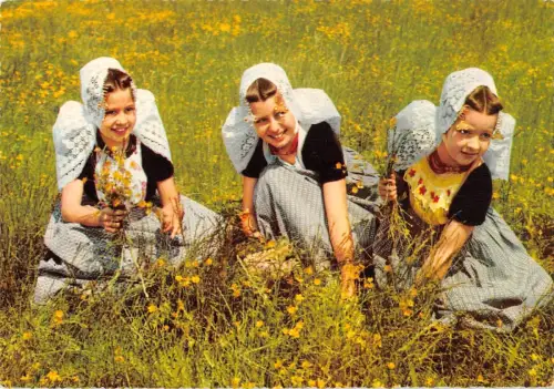 BG35962 Lederdrachten Zeeland Niederlande Typen Folklore Kostüme Damen