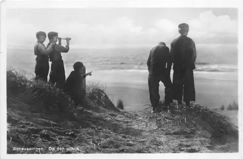 B94860 scheveningen op den uitkijk Echtfoto haag Niederlande