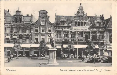 B98322 haarlem groote markt met standbeeld niederlande