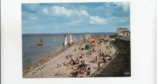 BF30997 la plage et les voillers luc sur mer france front/back image