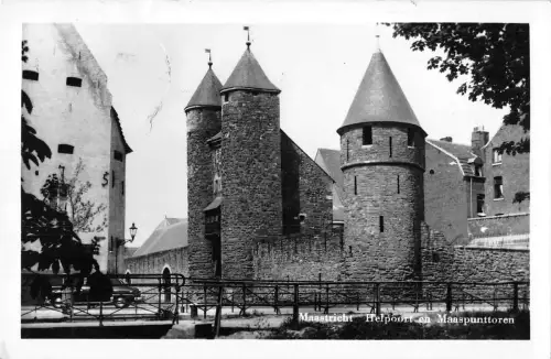 B106395 Niederlande Maastricht Helpoort en Maaspunttoren