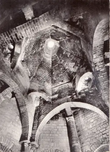 BF13289 etages interieures de la abbaye de fontevrault france front/back image