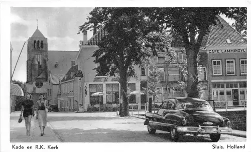 uk43066 kade en RK kerk sluis holland netherlands