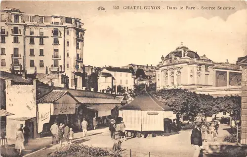 B25175 Chatelguyon Dans le parc