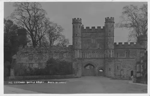 BR68391 Gateway Battle Abbey UK Richter 145 Echtfoto