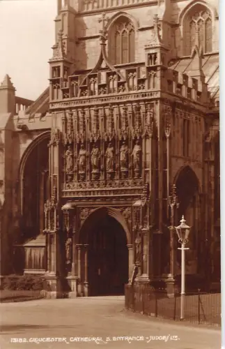 BR69026 Gloucester Cathedral Eingang UK Richter 13182 Echtfoto