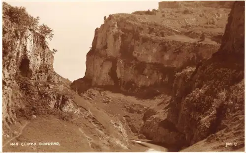 BR68324 Cheddar Cliffs UK Richter 1414 Echtfoto