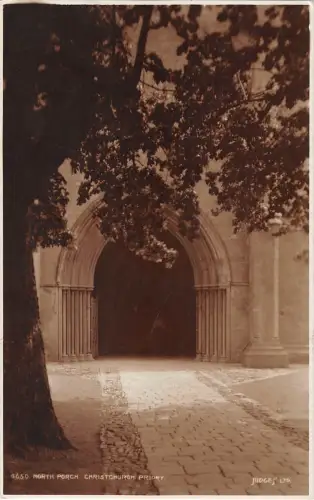 BR68713 North Porch Christchurch Priorat UK Richter 4650 Echtfoto