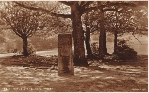 BR69342 Rufus Stone New Forest UK Richter 5332 Echtfoto