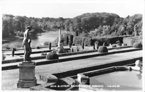 BR68500 Blenheim Palace Water Gardens UK Richter 26116 Echtfoto