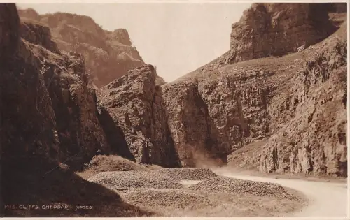 BR68327 Cheddar Cliffs UK Richter 1415 Echtfoto