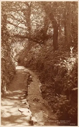 BR68766 Water Lane Guernsey UK Richter 2401 Echtfoto