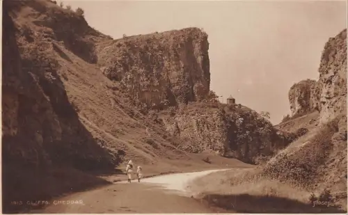 BR68323 Cheddar Cliffs UK Richter 1413 Echtfoto