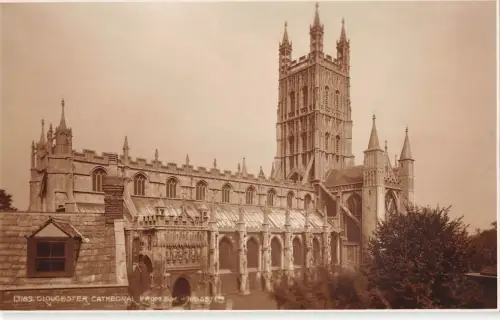 BR69027 Gloucester Cathedral aus S W UK Richter 13185 Echtfoto