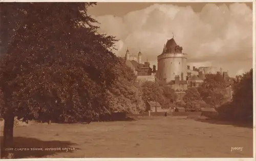 BR68778 Ausgangssperre Turm Windsor Castle UK Richter 2537 Echtfoto