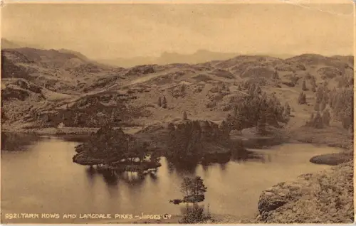 BR68606 Tarn Hows and Langdale Pikes UK Richter 9921 Echtfoto
