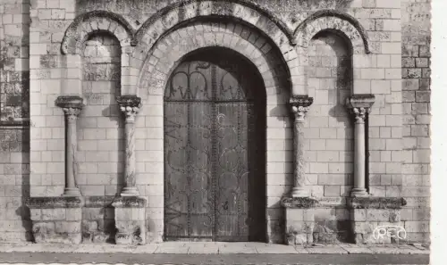 BF25831 grand portai selles sur cher l eglise romaine france front/back image