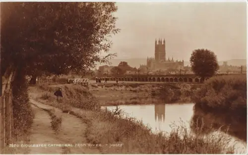 BR68920 Gloucester Kathedrale von River UK Richter 3620 Echtfoto