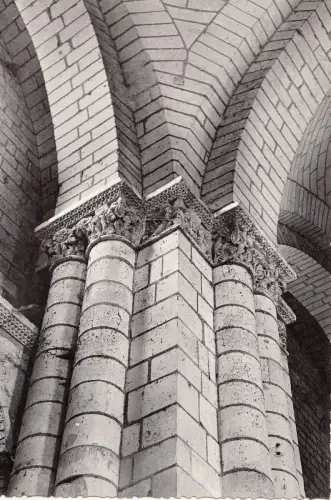 BF13452 fontevrault l abbaye m et l eglise abbatiale france front/back image