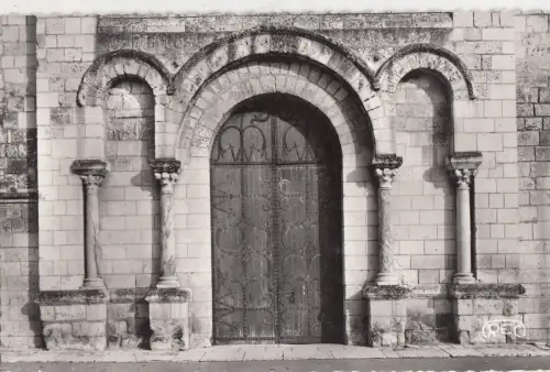 BF26370 selles sur cher l et c eglise romane france front/back image