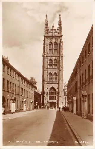 BR70124 St Mary Church Taunton Echtfoto UK