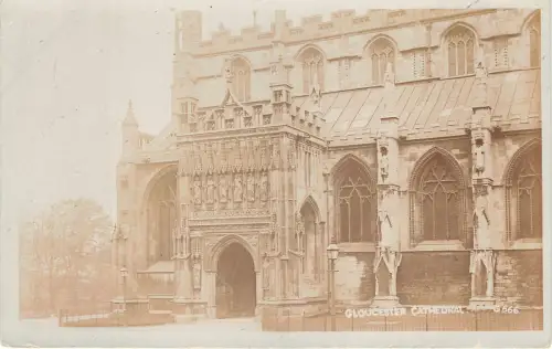 br109146 gloucester cathedral echtfoto uk