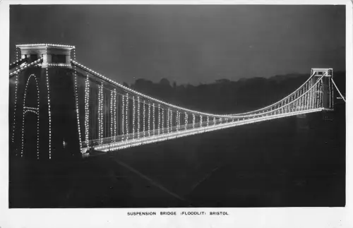 BR099849 Hängebrücke Flutlicht Bristol bei Nacht UK