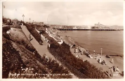 uk15868 pier and sands from west cliff clacton real photo uk