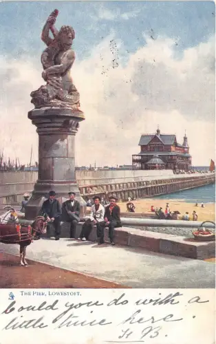 uk41230 the pier loweroft uk