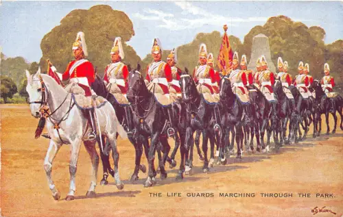 uk40524 Rettungsschwimmer marschieren durch den Park uk