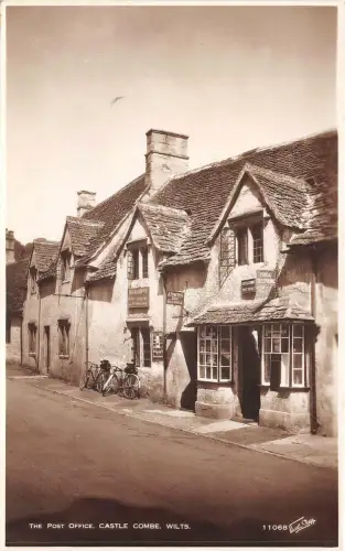 uk40519 post office castle combe wilts echtfoto uk
