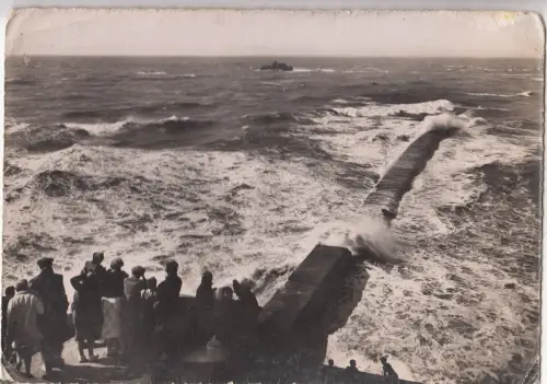 BF25794 le portel le fort et la jetee par gros temps france front/back image