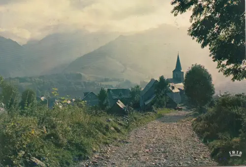 BF25202 le hameau perdu loin du monde les pyrenees france front/back image