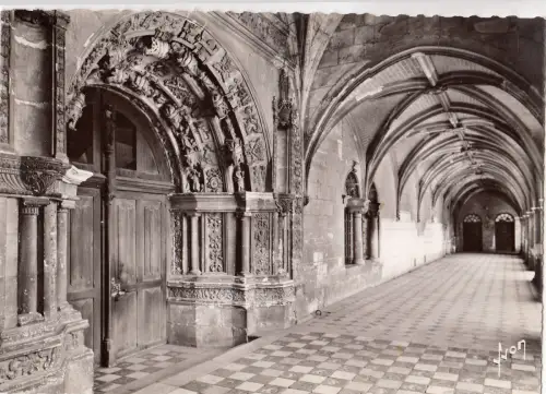 BF15878 abbaye de fontevrault m et l entree de la capitu france front/back image