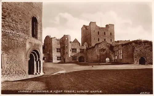 uk19789 Richter Unterkünfte und Keep Tower Ludlow Castle Echtfoto UK