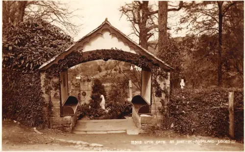 BR68571 Lyon Gate St Just in Roseland UK Richter 15503 Echtfoto