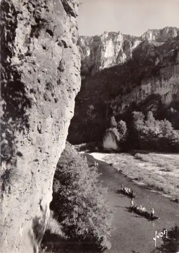 BF13029 les barques a la sortie gorges du tarn france front/back image